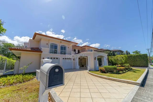 Luxury Golf Front Home for Sale in Valle del Sol, Santa Ana