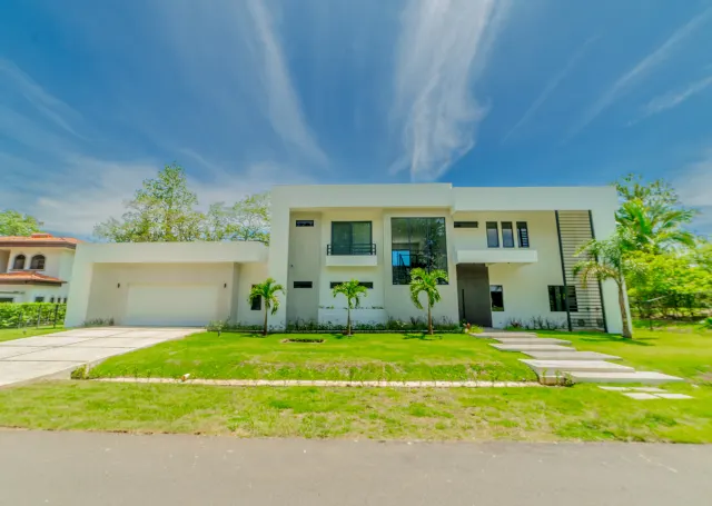 Luxury Home for Sale in La Guácima, Hacienda Los Reyes
