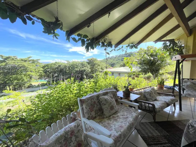 House in Alto Las Palomas single story with breathtaking Views and Lush Gardens SOLD