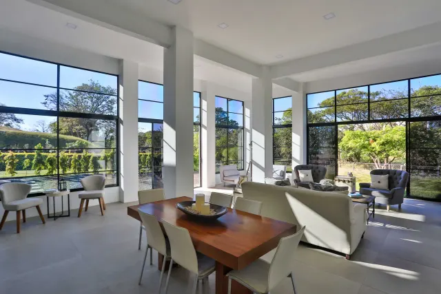 Modern Minimalist Gem for sale in Hacienda Los Reyes