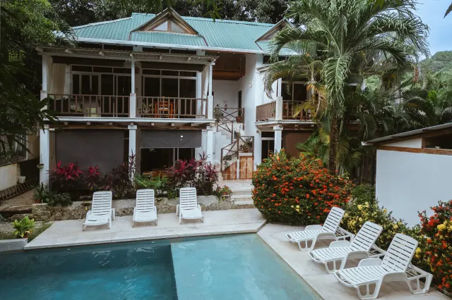 Prime Investment Opportunity: Luxurious Home in Santa Teresa