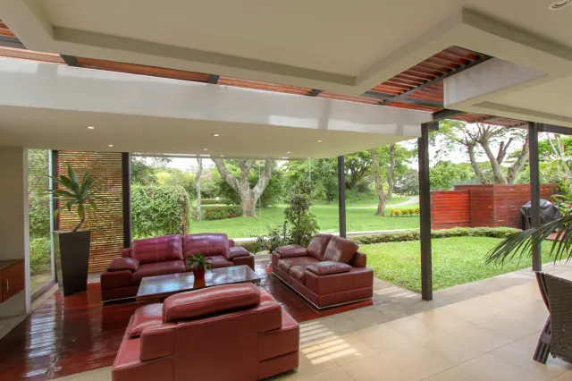 Modern Golf Course Haven: Spectacular Home in Valle del Sol, Santa Ana
