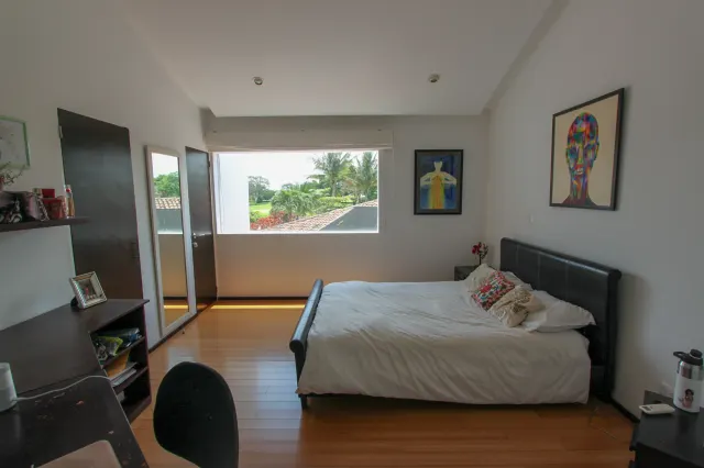 Modern Golf Course Haven: Spectacular Home in Valle del Sol, Santa Ana