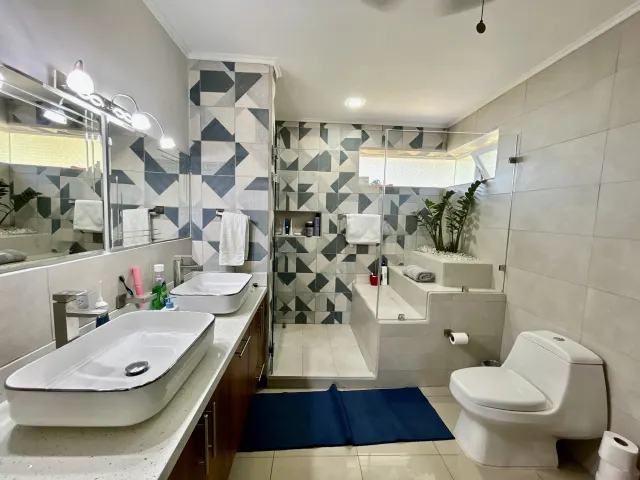 House for sale in Hacienda Los Reyes, boasting a prime location and outstanding features.