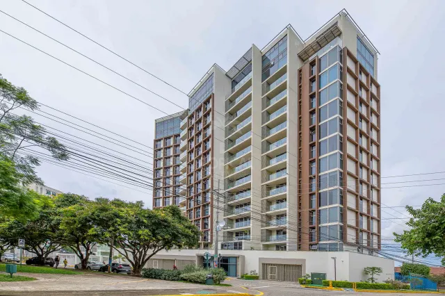 Luxury 10th Floor Condo with Panoramic Views in Nunciatura
