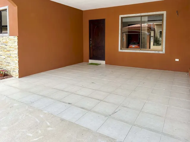 Modern 2-Bedroom Condo in Monte Blanco, Heredia