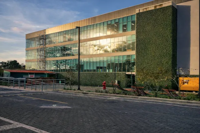 Corporate Office for Lease – Zona Franca del Este, Calle Blancos | 5,825 m²