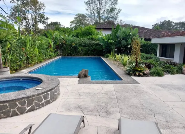 For Sale, Single-Story House with Pool Los Reyes