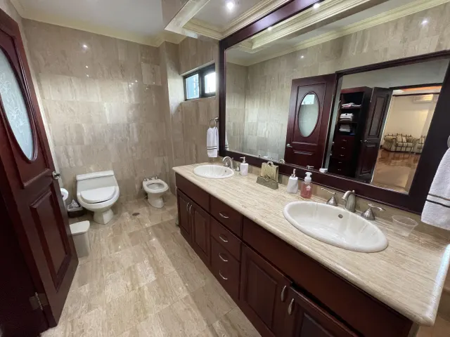 Trejos Montealegre, elegant apartment for sale