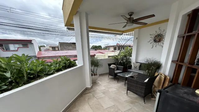 Home for Sale in Rohrmoser, Pavas – Spacious Layout & Private Terrace