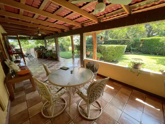Hacienda Los Reyes one story house for sale