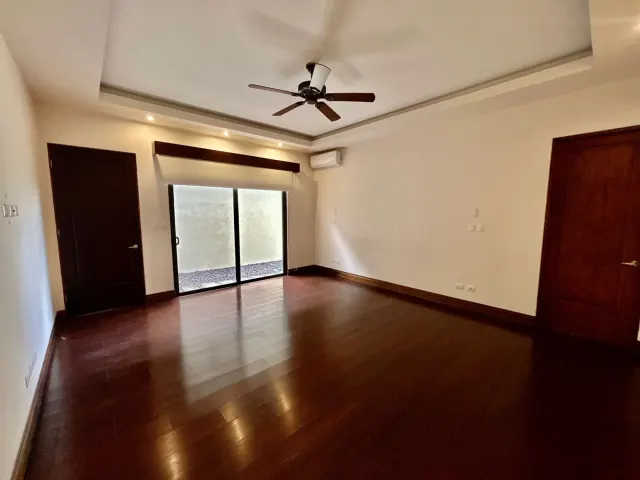 Charming Condo Home in Lindora, Santa Ana