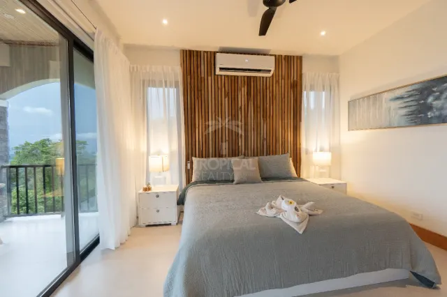 Luxury Beach Home with Infinity Pool and 360° ocean views in Costa Rica's