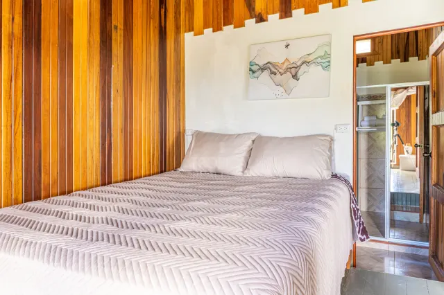 Ocean-View Boutique Hotel in Dominical – 13 Turn-Key Units on 1 Hectare