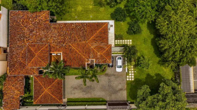 Elegance, Privacy & Comfort in the Heart of Escazú