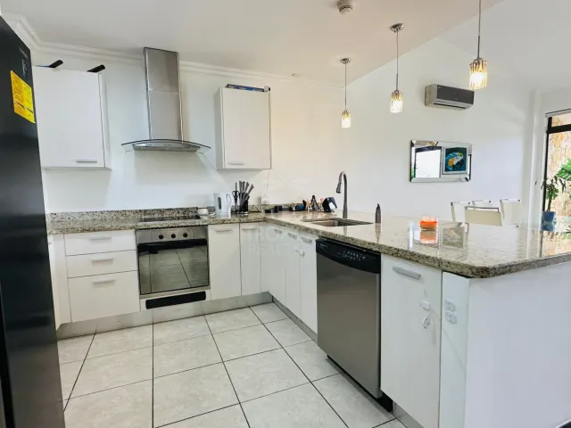 One-Level Penthouse in Avalon Country, Santa Ana – $240,000
