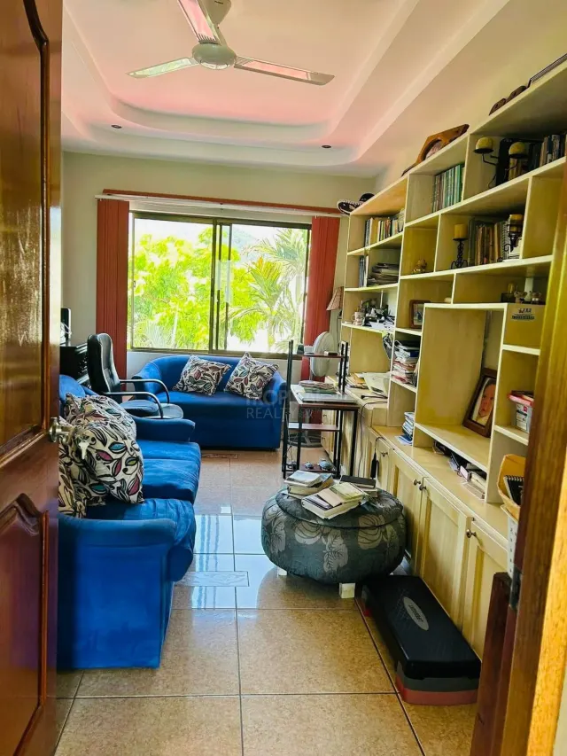 House for Sale in Jacó Beach – Private Pool & Jacuzzi