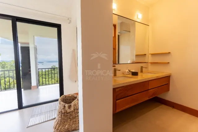 Luxury Beach Home with Infinity Pool and 360° ocean views in Costa Rica's
