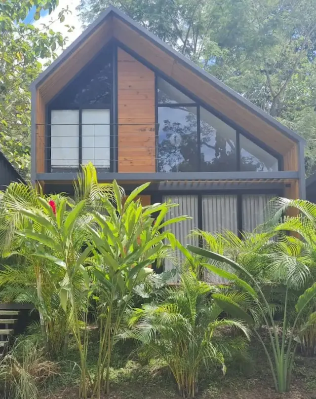 Modern 1-bed House for sale steps from the beautiful Malpais Beach