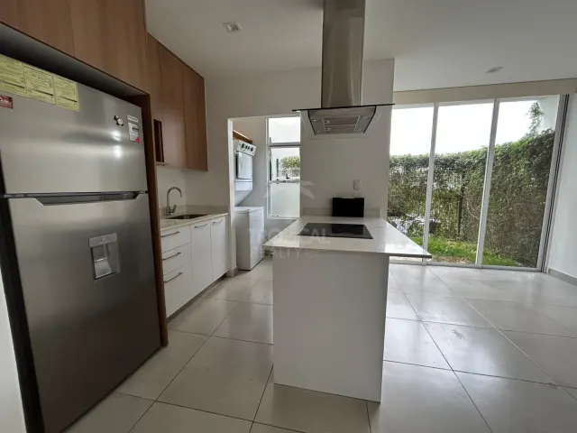 Modern Townhouse for Rent – Piedades de Santa Ana