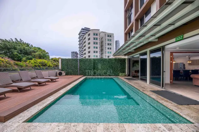 Luxury 10th Floor Condo with Panoramic Views in Nunciatura