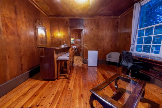Boutique Hotel for Sale in Barrio Amón – Historic Property with High Development Potential