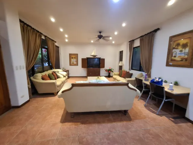 Luxury Ocean Villa in Playa Hermosa, Jaco