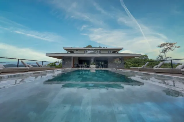 Luxury Beach Home with Infinity Pool and 360° ocean views in Costa Rica's