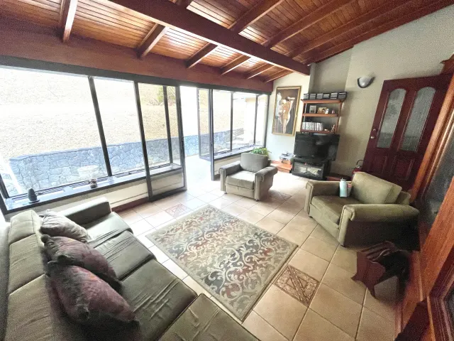 Property with Stunning Views in San Rafael Escazú