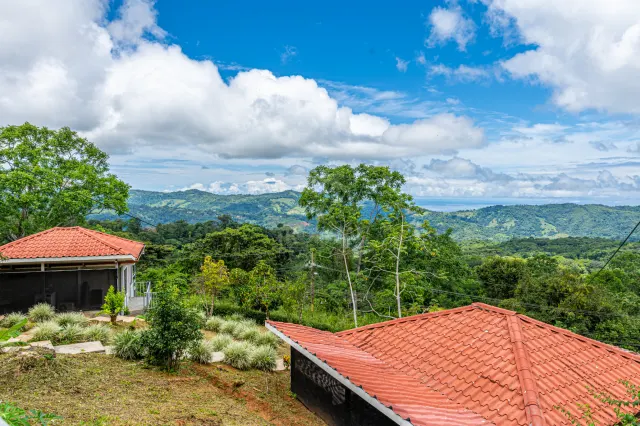 Ocean-View Boutique Hotel in Dominical – 13 Turn-Key Units on 1 Hectare