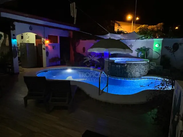House for Sale in Jacó Beach – Private Pool & Jacuzzi