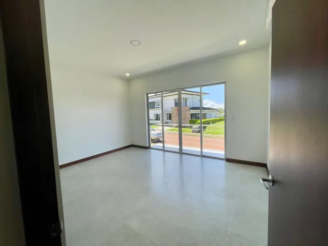 Casa Cielo house for rent San Rafael Alajuela in gated community