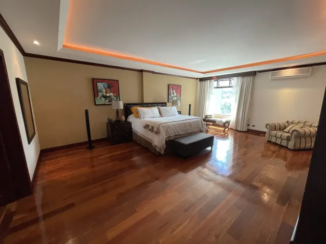 Trejos Montealegre, elegant apartment for sale