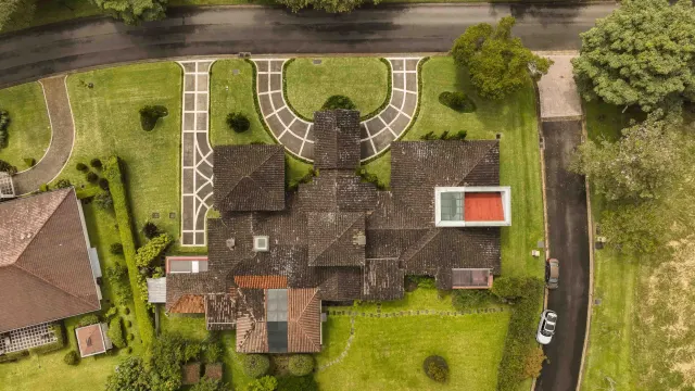 Monteran Luxury Home: Exquisite 3-Bedroom Residence