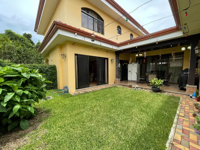 3-Bedroom Residence with Elegant Details in Prime Heredia Location