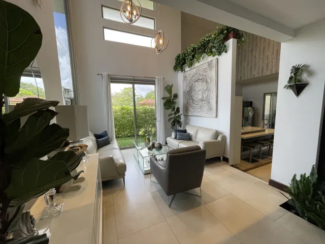 Beautiful House for Sale in Gated Community - Hacienda Los Reyes