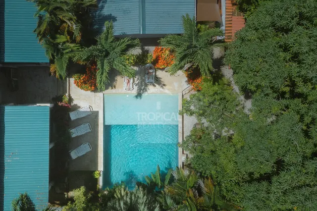 Prime Investment Opportunity: Luxurious Home in Santa Teresa