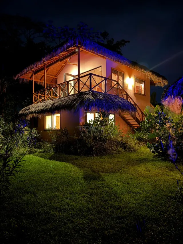 Ocean-View Mixed-Use Property in Mal Pais