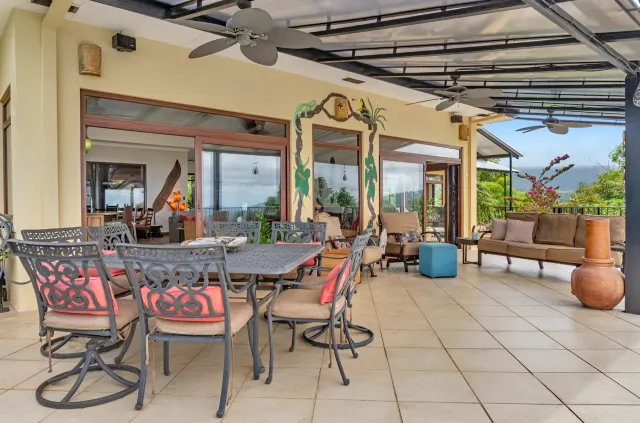Playa Hermosa ocean view home
