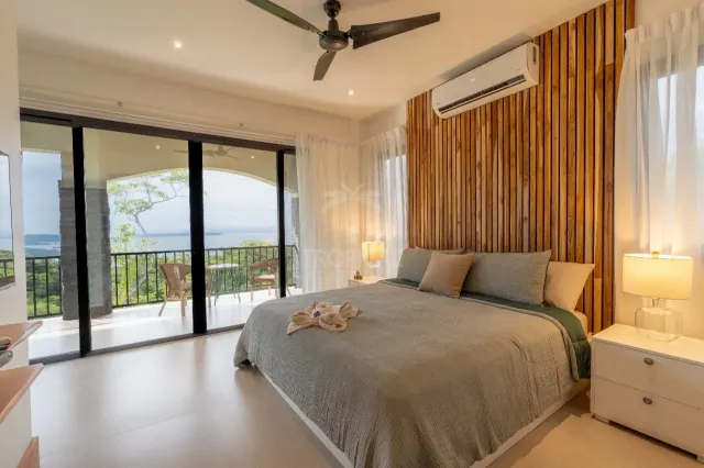 Luxury Beach Home with Infinity Pool and 360° ocean views in Costa Rica's