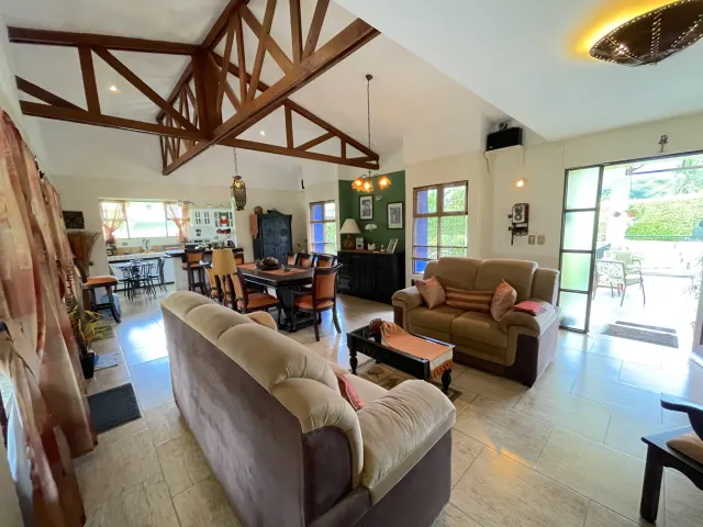 Charming Single-Story Residence in Los Reyes La Guacima: Your Ideal Home Awaits!