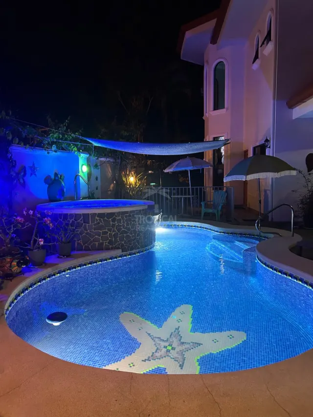 House for Sale in Jacó Beach – Private Pool & Jacuzzi