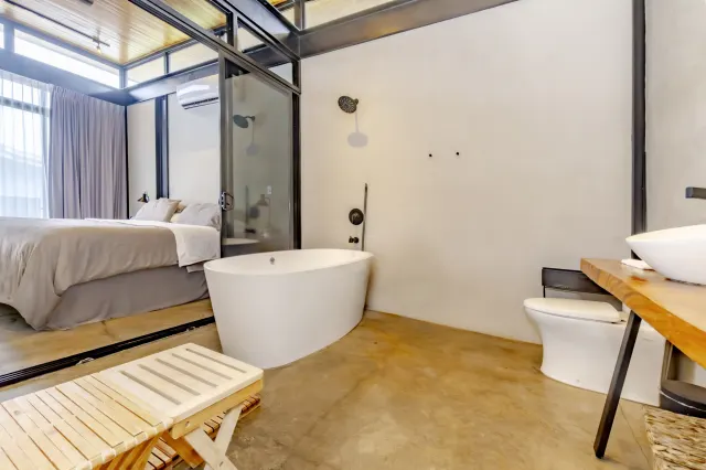 House for Sale in Hacienda Los Reyes, Guácima: Elegance and Comfort in an Exclusive Setting