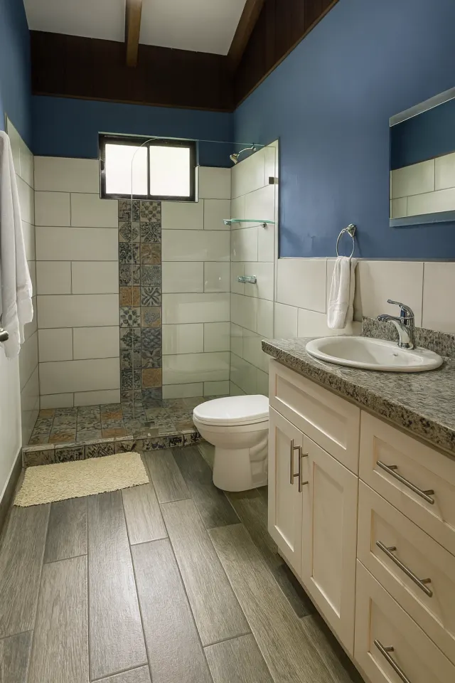 Stunning Home with Pool, Guest Apartments and Panoramic Views in Escazú