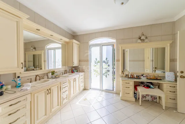 Luxury Golf Front Home for Sale in Valle del Sol, Santa Ana