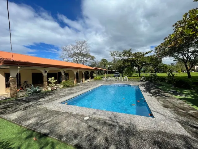 One level house for sale la Garita Alajuela