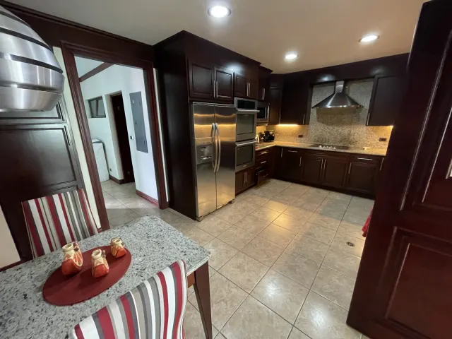 Trejos Montealegre, elegant apartment for sale
