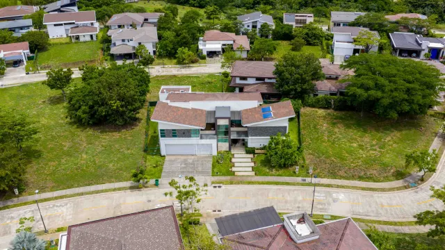 Luxury Contemporary Home in Hacienda Espinal – Exceptional Spaces for Elevated Living