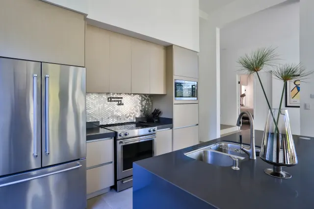 Modern Minimalist Gem for sale in Hacienda Los Reyes