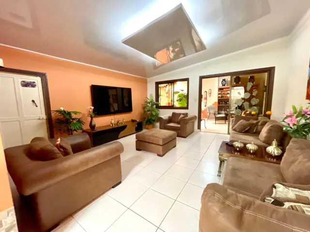 Rohrmoser, residential Roma house plus apartment.